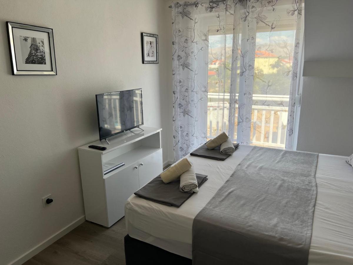 Apartments Villa Zdrava Trogir Exterior photo
